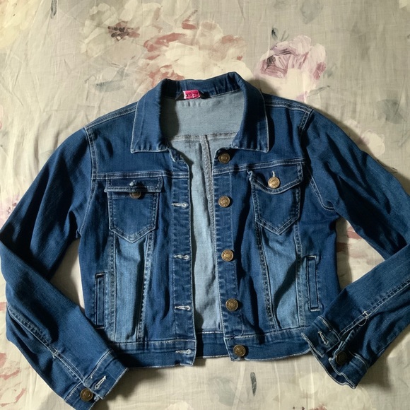 Denim Jacket 🧥 - Picture 2 of 6